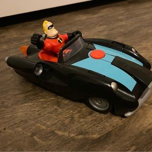 The Incredibles Imaginext Car with Figure - missing one bullet